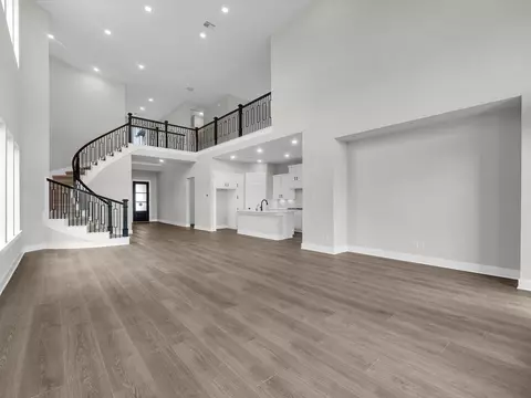 Living - 22618 Ruby Forest Rd, Tomball, TX 77377 photo 2 of 3