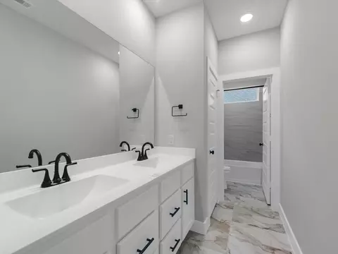 Bath - 22618 Ruby Forest Rd, Tomball, TX 77377 photo 4 of 4