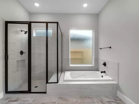 Bath - 22618 Ruby Forest Rd, Tomball, TX 77377 photo 2 of 4