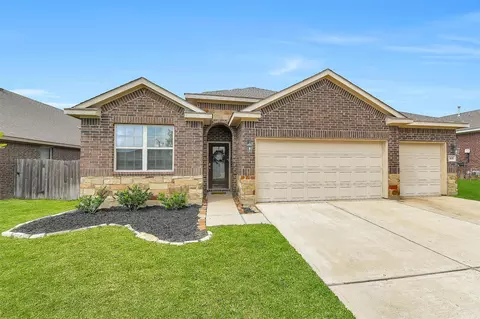 7408 Saint Andrews Dr, Navasota, TX 77868