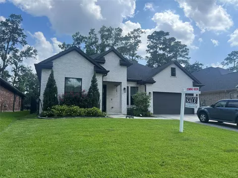 8310 Cross Country Dr, Humble, TX 77346