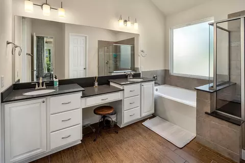 Bath - 1810 Daly Way, Conroe, TX 77304 photo 1 of 4