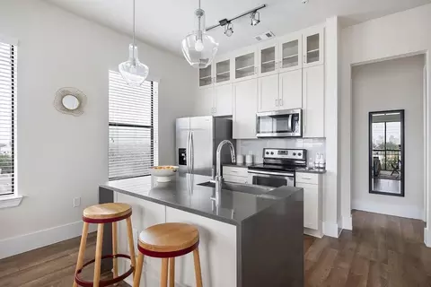 1508 Blodgett St #401, Houston, TX 77004