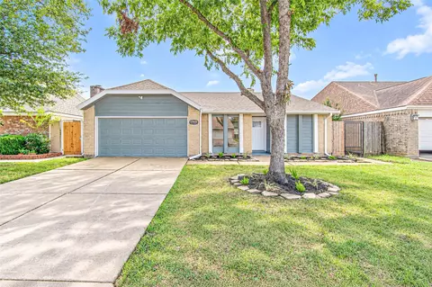 11935 River Meadow Ln, Meadows Place, TX 77477
