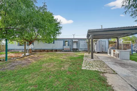 9619 Meadowvine Dr, Houston, TX 77044