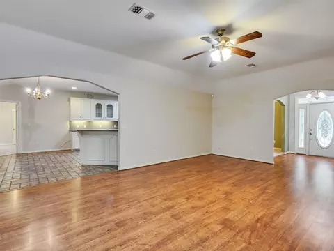 Living - 195 Coral Gables, Trinity, TX 75862 photo 2 of 4