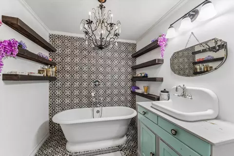 Bath - 15432 Esther Dr, Conroe, TX 77384 photo 1 of 2