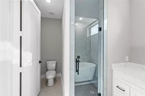 Bath - 2515 Liguria, Spring, TX 77388 photo 4 of 5