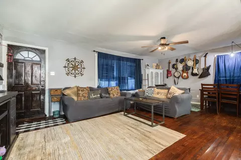 Living - 302 Britt Bailey Blvd, Angleton, TX 77515 photo 1 of 2