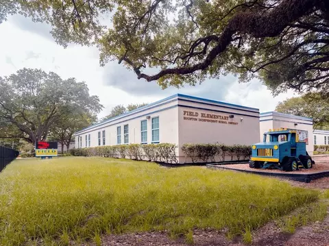Exterior - 701 E 17th St, Houston, TX 77008 photo 6 of 7