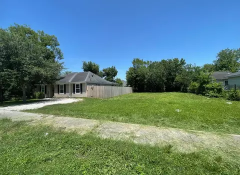 0 Staples St, Houston, TX 77026