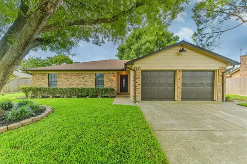 1413 23rd Ave N, Texas City, TX 77590