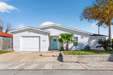2320 43rd St, Galveston, TX 77550