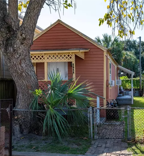 1511 J H Clouser St, Galveston, TX 77550