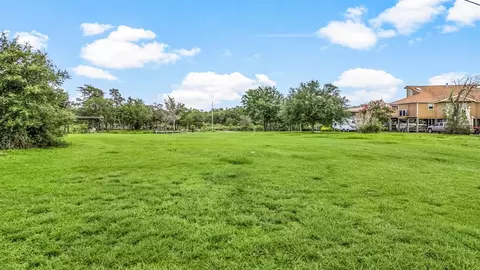 222 Rue Orleans St, Baytown, TX 77520