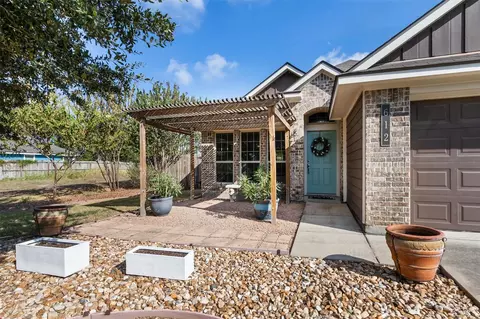 612 Heritage Dr, Navasota, TX 77868