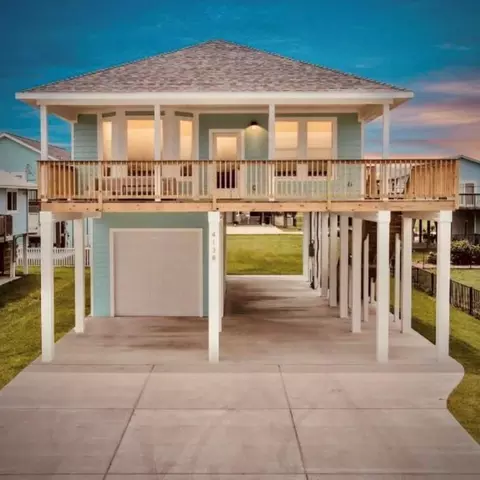 22814 Camino St, Galveston, TX 77554