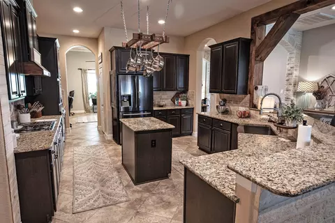 Kitchen - 1283 Laurel Ln, Angleton, TX 77515 photo 2 of 5