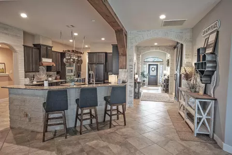 Entry Way - 1283 Laurel Ln, Angleton, TX 77515 photo 4 of 6