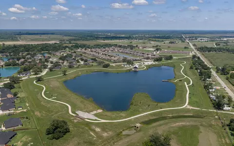 View/Area - 1283 Laurel Ln, Angleton, TX 77515 photo 3 of 9
