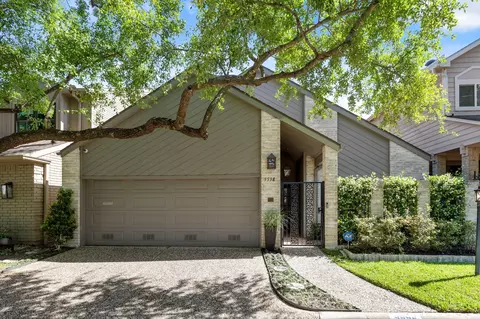 9598 Longmont Dr, Houston, TX 77063