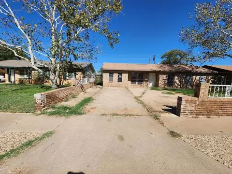 1807 E 1st St, Lubbock, TX 79403
