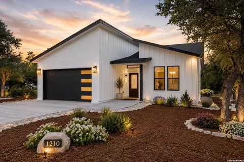 1210 Fernwood Rd, Fischer, TX 78623