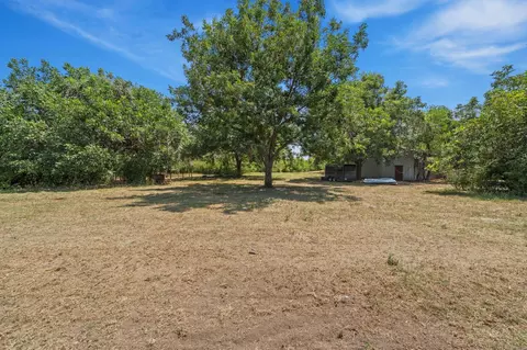 Exterior - 37585 Porter Rd, Hempstead, TX 77445 photo 4 of 5