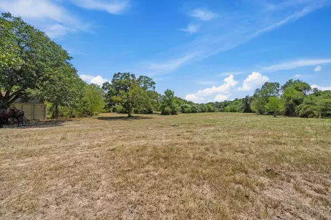 Exterior - 37585 Porter Rd, Hempstead, TX 77445 photo 2 of 5