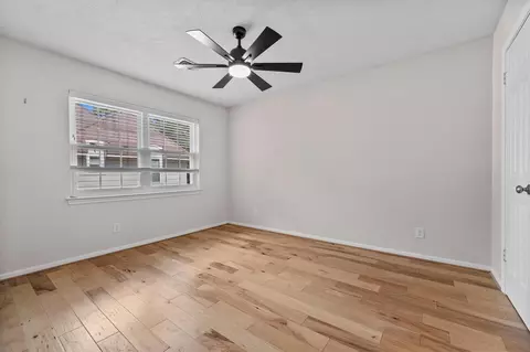 Bedroom - 9527 Enstone Cir, Spring, TX 77379 photo 4 of 5