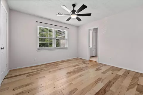 Bedroom - 9527 Enstone Cir, Spring, TX 77379 photo 5 of 5