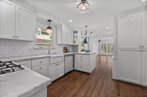 Kitchen - 9527 Enstone Cir, Spring, TX 77379 photo 5 of 5