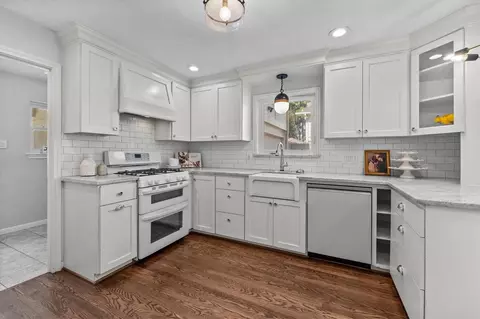 Kitchen - 9527 Enstone Cir, Spring, TX 77379 photo 4 of 5