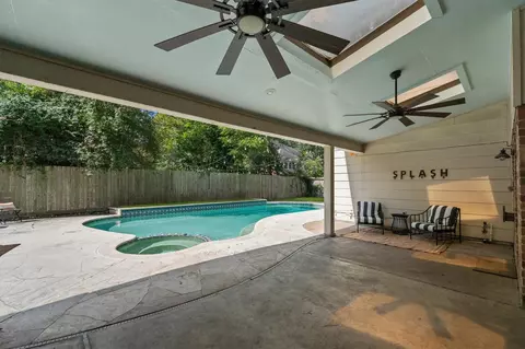 Exterior - 9527 Enstone Cir, Spring, TX 77379 photo 7 of 9