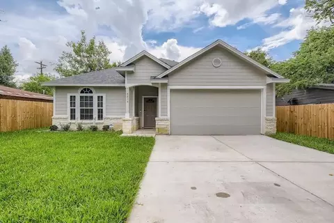 4834 Van Fleet St, Houston, TX 77033