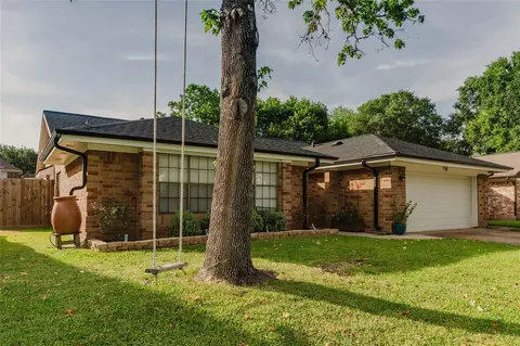 719 Ironwood Dr, Richmond, TX 77406