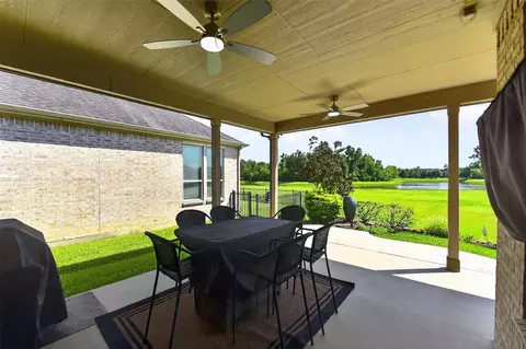 Exterior - 392 Connemara Dr, Spring, TX 77382 photo 6 of 7