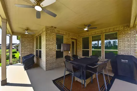 Exterior - 392 Connemara Dr, Spring, TX 77382 photo 5 of 7