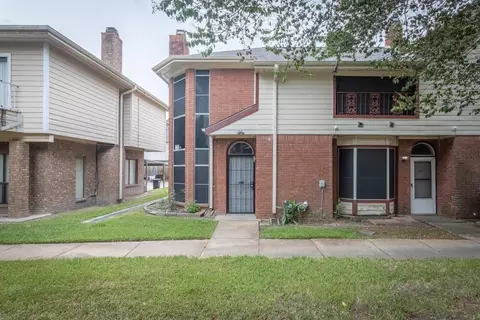 8320 Wild Rose St #16B, Houston, TX 77083