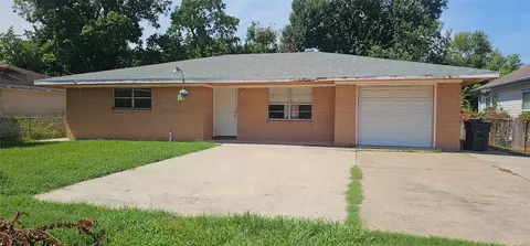 3965 13th St, Port Arthur, TX 77642