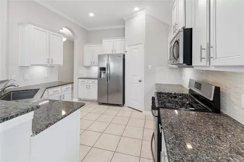 Kitchen - 2357 Old Stone Dr, Conroe, TX 77304 photo 1 of 2