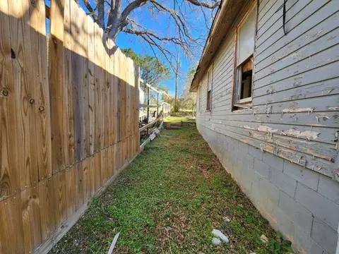 Exterior - 296 Live Oak Loop, Whitney, TX 76692 photo 3 of 3