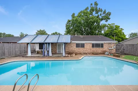7230 Redding Rd, Houston, TX 77036