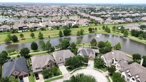 10135 Blanchard Park Ln, Cypress, TX 77433
