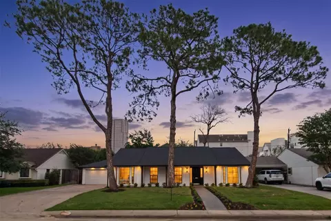 1911 Briarmead Dr, Houston, TX 77057