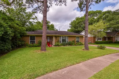 9030 Quebec Dr, Houston, TX 77096