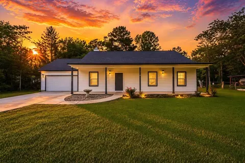11919 Walraven Dr, Huffman, TX 77336