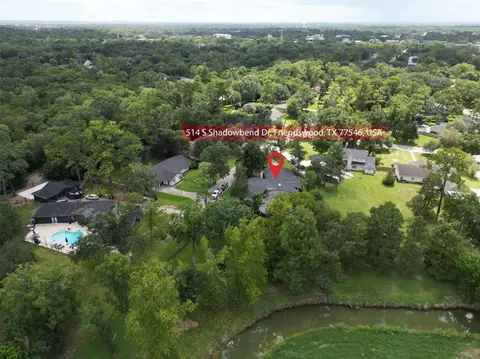514 S Shadowbend Ave, Friendswood, TX 77546