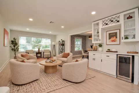 4302 Mcdermed Dr, Houston, TX 77035