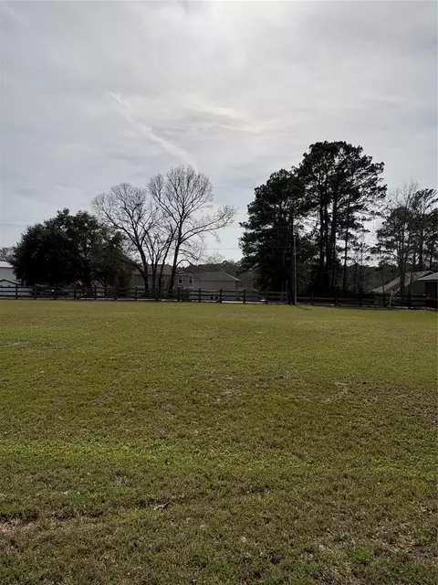 6 Oakland Ct, Huntsville, TX 77340